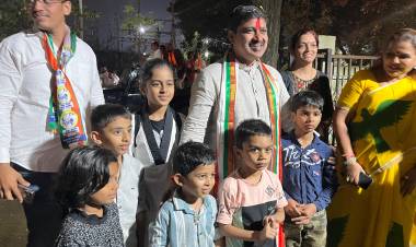 शहरात चांगल्या शिक्षण संस्था आणण्यासाठी पालकांना केले आश्वस्थ 