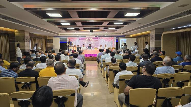 शहरांचा झपाट्याने होणारा विकास आणि त्यामुळे नवीन सहकारी गृहनिर्माण संस्थांची संख्या वाढत आहे