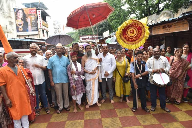 पिंपरी–चिंचवड येथील महासाधू मोरया गोसावी समाधी मंदिरातून निघणाऱ्या द्वारयात्रेला प्रारंभ!