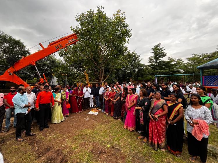 राष्ट्रीय स्वयंसेवक संघाच्या संघ शताब्दी वर्षाच्या निमित्ताने व देशाचे पंतप्रधान श्री नरेंद्र मोदी यांच्या 75 व्या वाढदिवसानिमित्त 51 फुटी वृक्षाची लागवड...