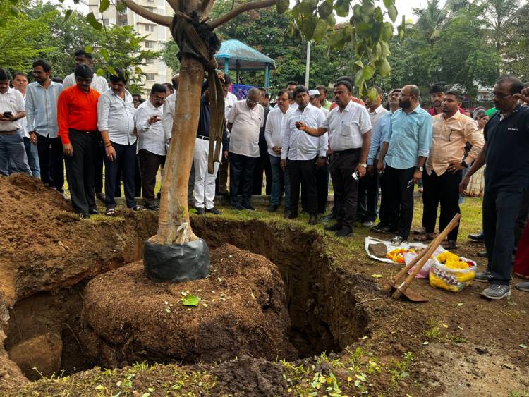 राष्ट्रीय स्वयंसेवक संघाच्या संघ शताब्दी वर्षाच्या निमित्ताने व देशाचे पंतप्रधान श्री नरेंद्र मोदी यांच्या 75 व्या वाढदिवसानिमित्त 51 फुटी वृक्षाची लागवड...
