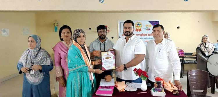 थेरगाव येथील उर्दू शाळेत केला आदर्श शिक्षकांचा सन्मान!